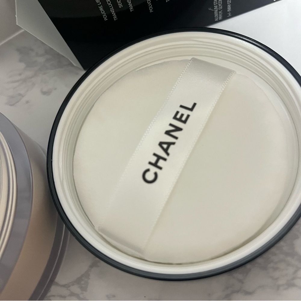 BRAND NEW CHANEL Natural Finish Loose Powder 20 - Picture 6 of 8